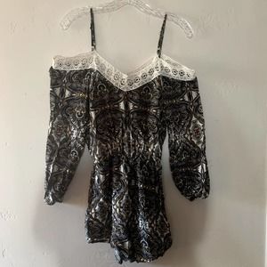 charlotte russe romper off the shoulder paisley long sleeve flowy/breezy sz xs